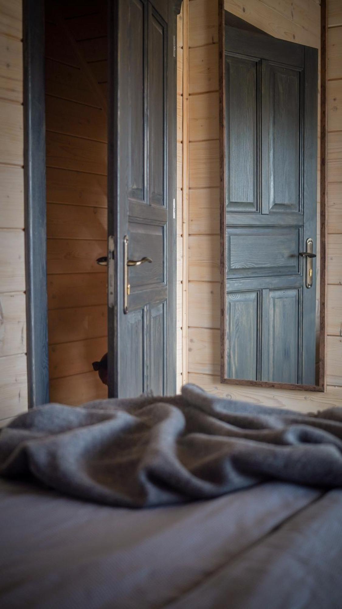 Houten Vakantiewoning "Reisnaarpolen" Royaal Ontbijt, Sauna En Hottub Czarna Góra Dış mekan fotoğraf