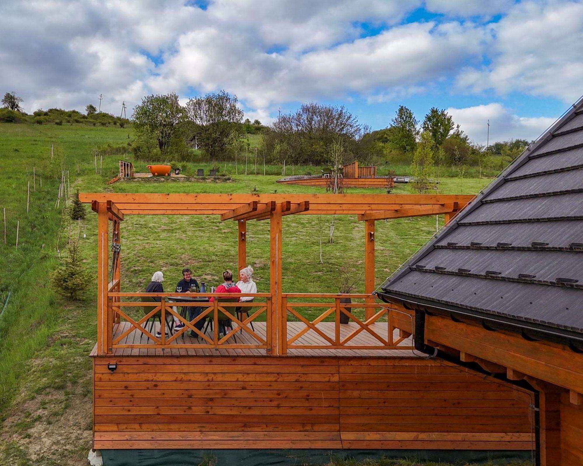 Houten Vakantiewoning "Reisnaarpolen" Royaal Ontbijt, Sauna En Hottub Czarna Góra Dış mekan fotoğraf